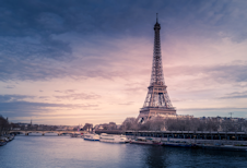 image of the eiffel tower